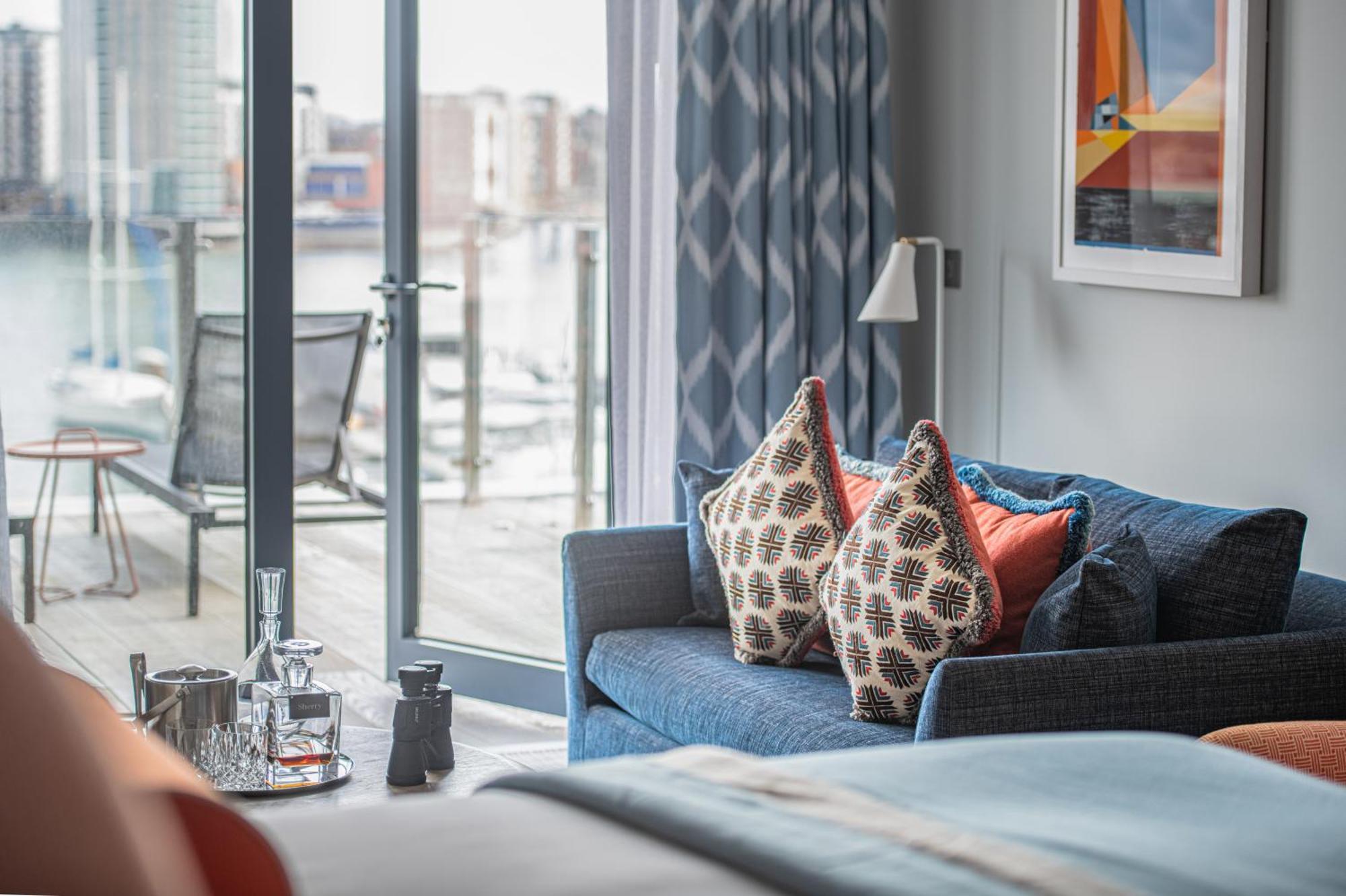 فندق وسبا سوثامبتون هاربور المظهر الخارجي الصورة A guest room at the Hotel Commonwealth